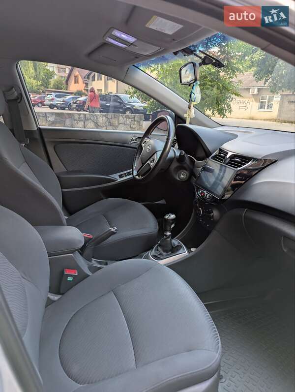 Седан Hyundai Accent 2011 в Івано-Франківську