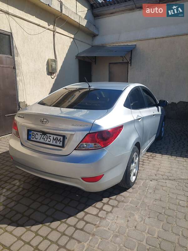 Седан Hyundai Accent 2011 в Львове