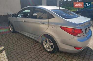 Седан Hyundai Accent 2011 в 
