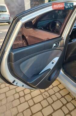 Седан Hyundai Accent 2011 в 