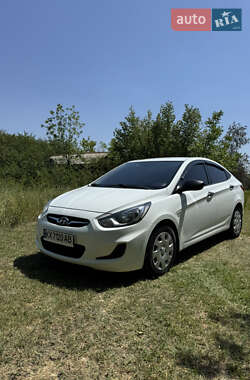 Седан Hyundai Accent 2013 в Харкові