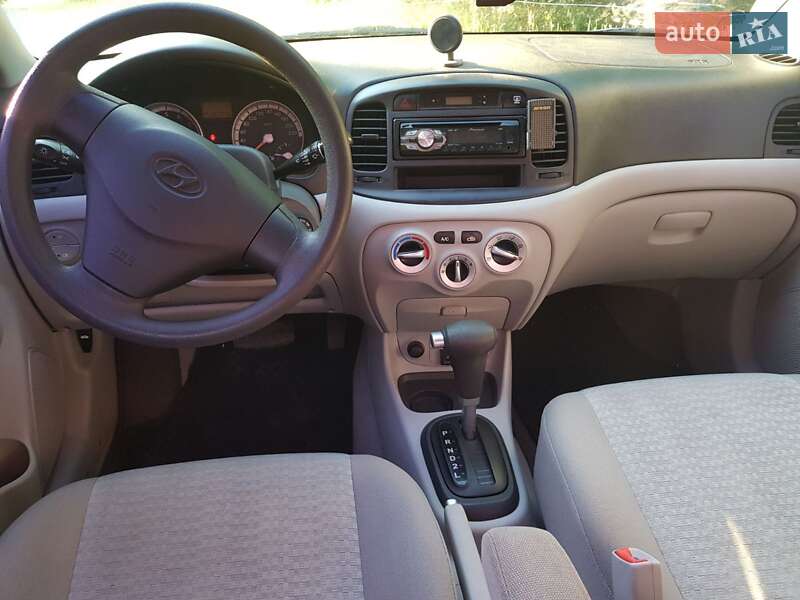 Седан Hyundai Accent 2008 в Вышгороде