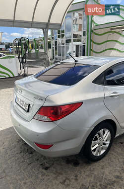 Седан Hyundai Accent 2011 в 