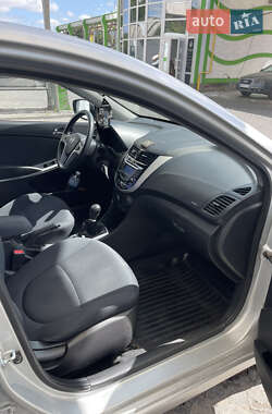 Седан Hyundai Accent 2011 в 