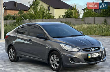 Седан Hyundai Accent 2013 в 