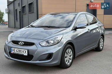 Седан Hyundai Accent 2019 в Днепре