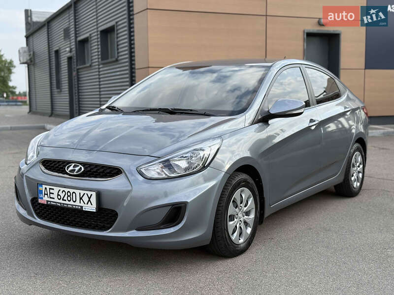 Седан Hyundai Accent 2019 в Днепре
