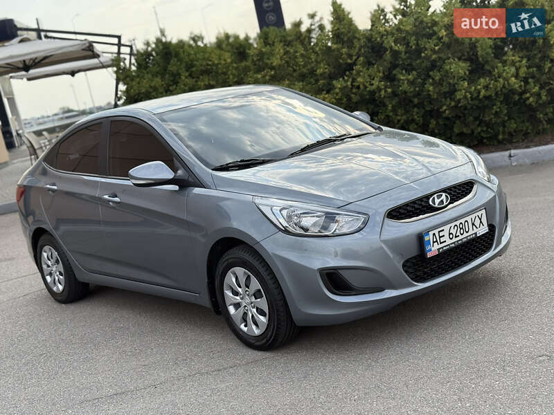 Седан Hyundai Accent 2019 в Днепре
