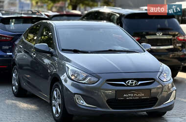 Седан Hyundai Accent 2011 в 