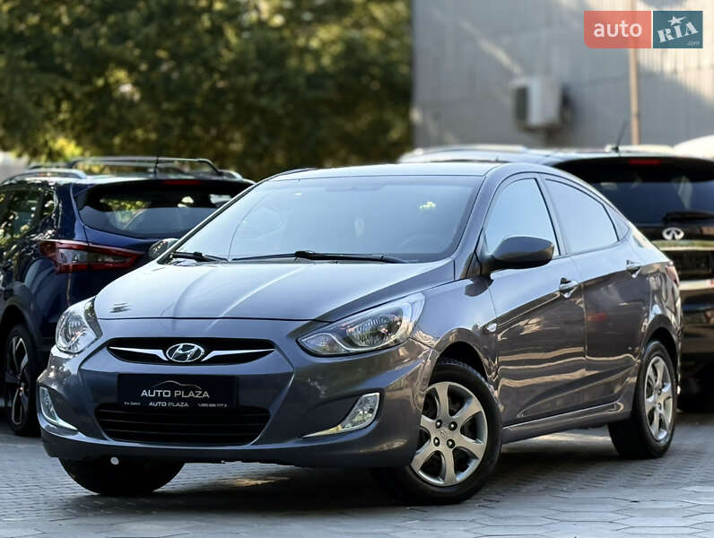 Hyundai Accent 2011