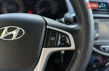 Седан Hyundai Accent 2011 в 