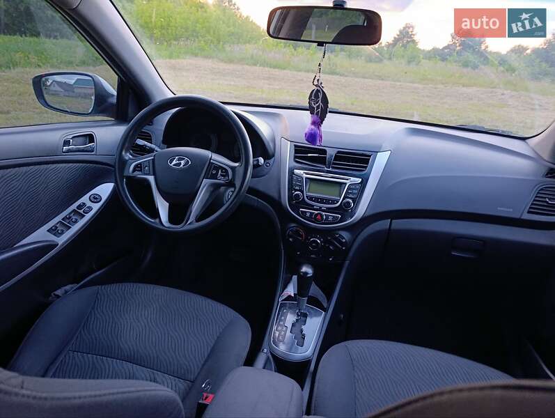 Седан Hyundai Accent 2011 в Сосновке