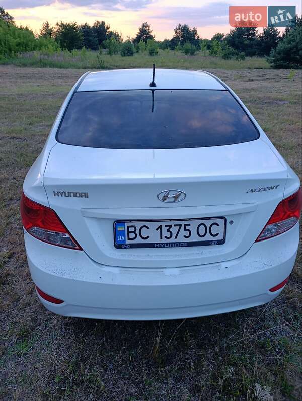 Седан Hyundai Accent 2011 в Сосновке