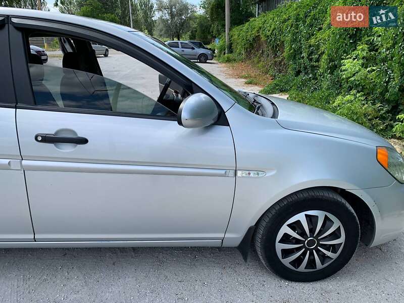 Седан Hyundai Accent 2008 в Запорожье