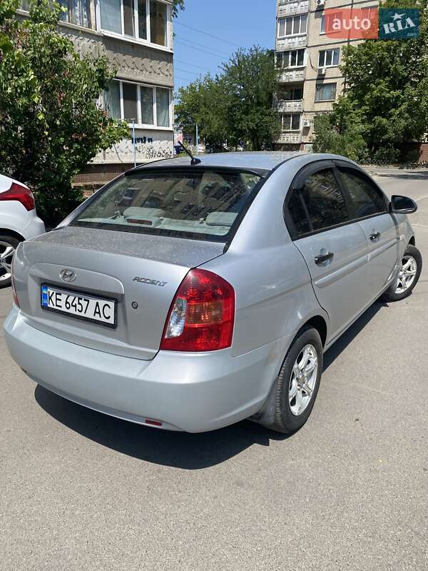 Седан Hyundai Accent 2008 в Днепре
