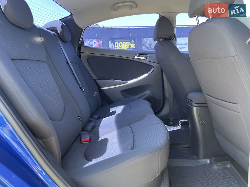 Седан Hyundai Accent 2012 в Киеве