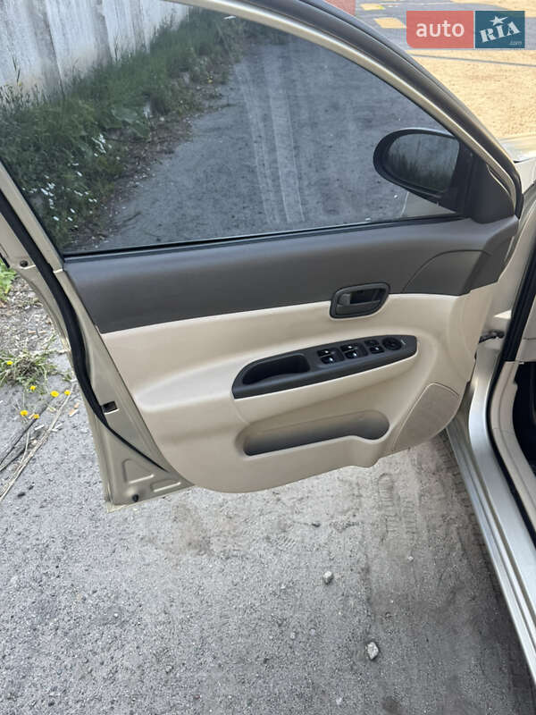 Седан Hyundai Accent 2008 в Доброполье