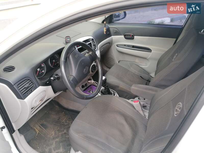 Седан Hyundai Accent 2008 в Харькове