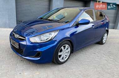 Хэтчбек Hyundai Accent 2015 в Виннице