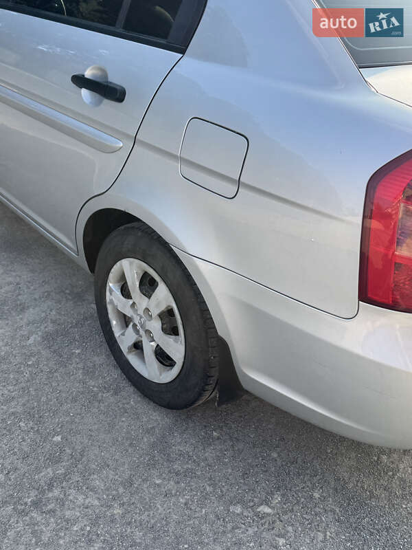 Седан Hyundai Accent 2008 в Борщеве