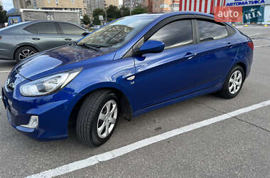 Седан Hyundai Accent 2013 в 