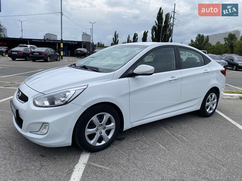 Седан Hyundai Accent 2018 в Києві