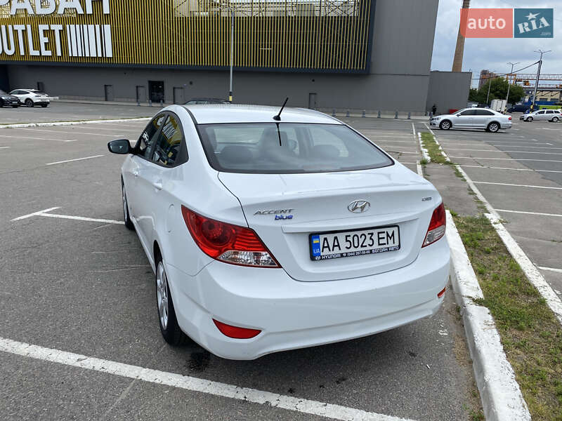 Седан Hyundai Accent 2018 в Києві