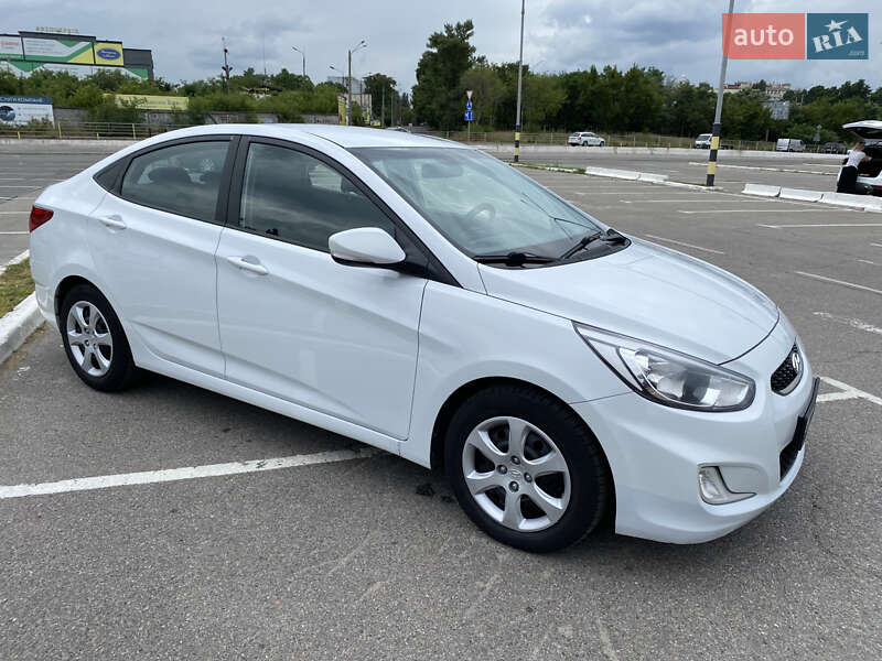 Седан Hyundai Accent 2018 в Києві