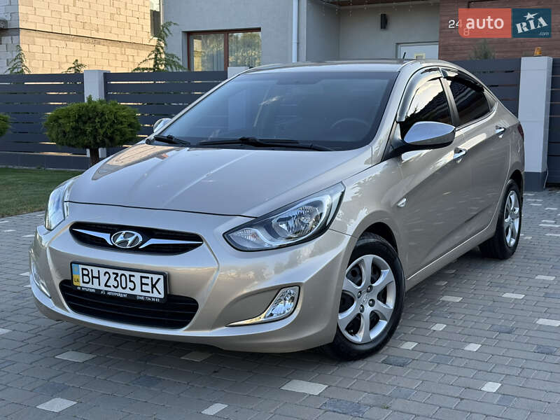 Седан Hyundai Accent 2013 в Одессе