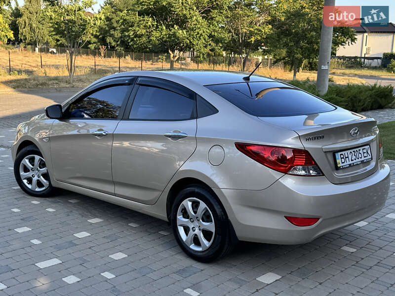 Седан Hyundai Accent 2013 в Одессе