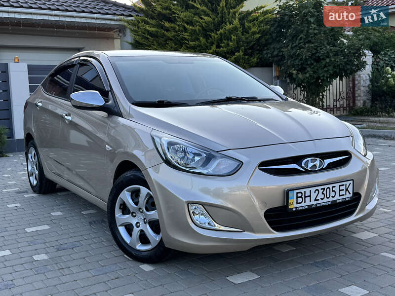 Седан Hyundai Accent 2013 в Одессе