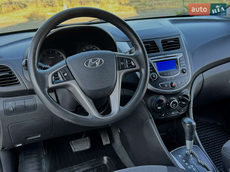 Седан Hyundai Accent 2013 в Одессе
