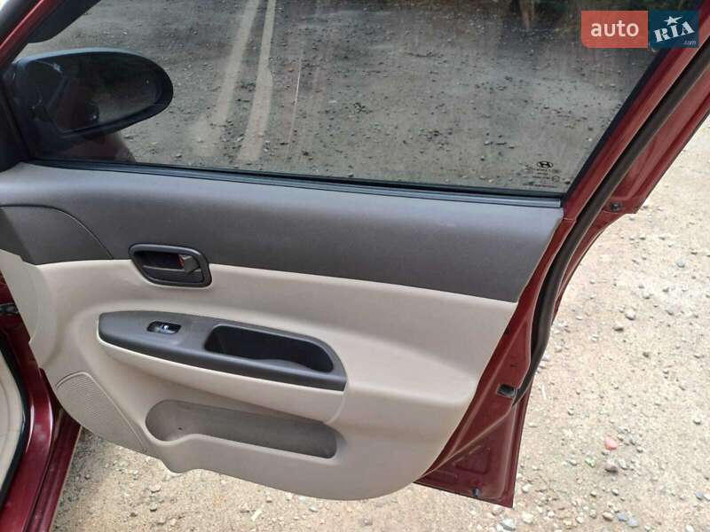 Седан Hyundai Accent 2008 в Киеве