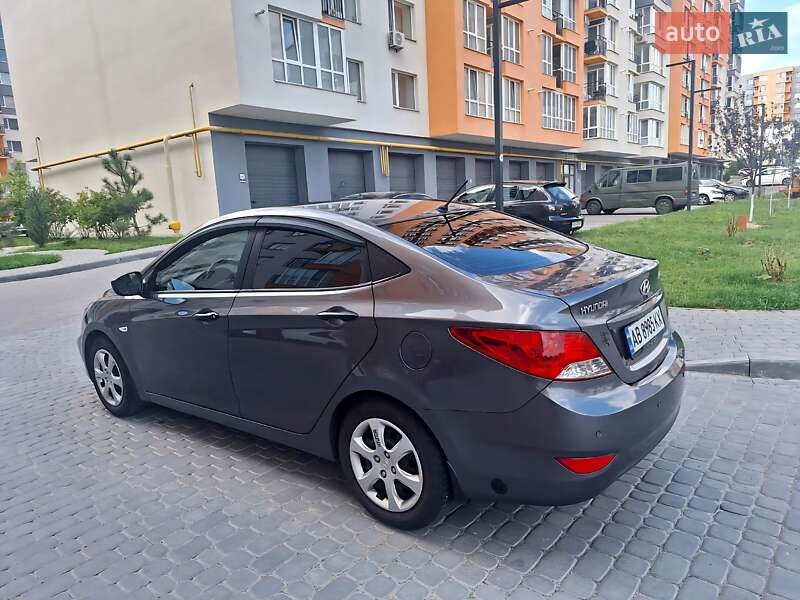 Седан Hyundai Accent 2013 в Виннице