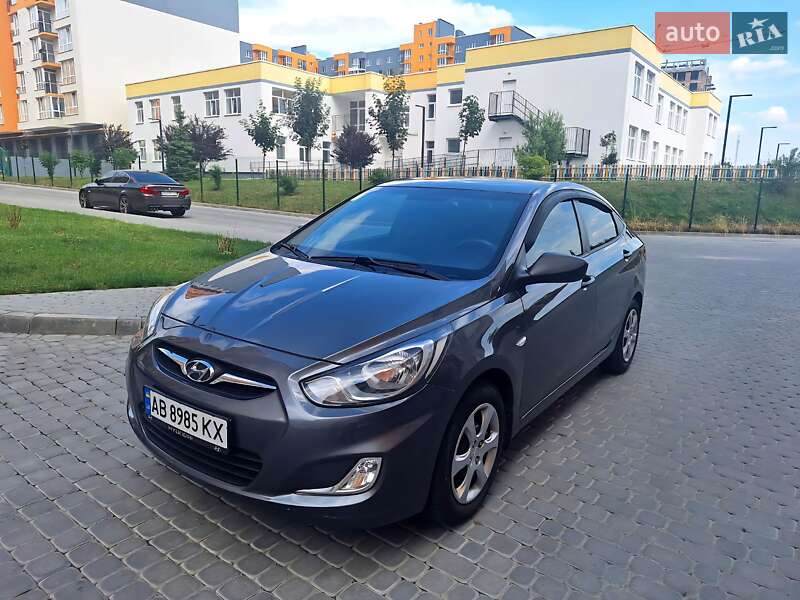 Седан Hyundai Accent 2013 в Виннице