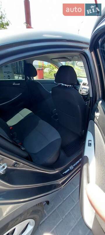 Седан Hyundai Accent 2013 в Виннице