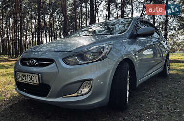 Седан Hyundai Accent 2011 в Сумах