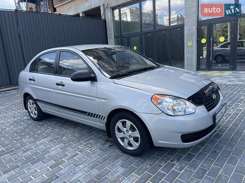 Седан Hyundai Accent 2008 в Полтаве
