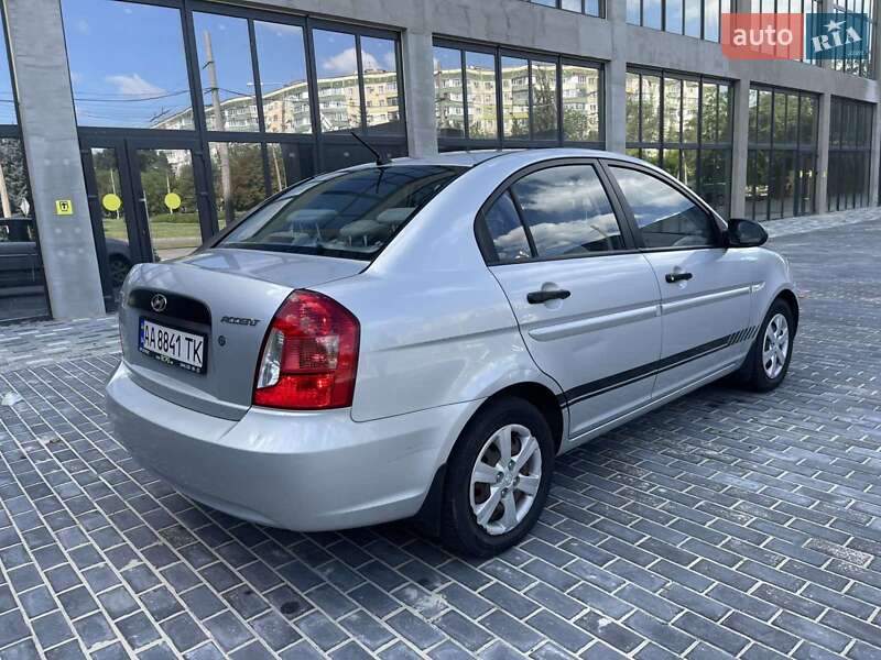 Седан Hyundai Accent 2008 в Полтаве
