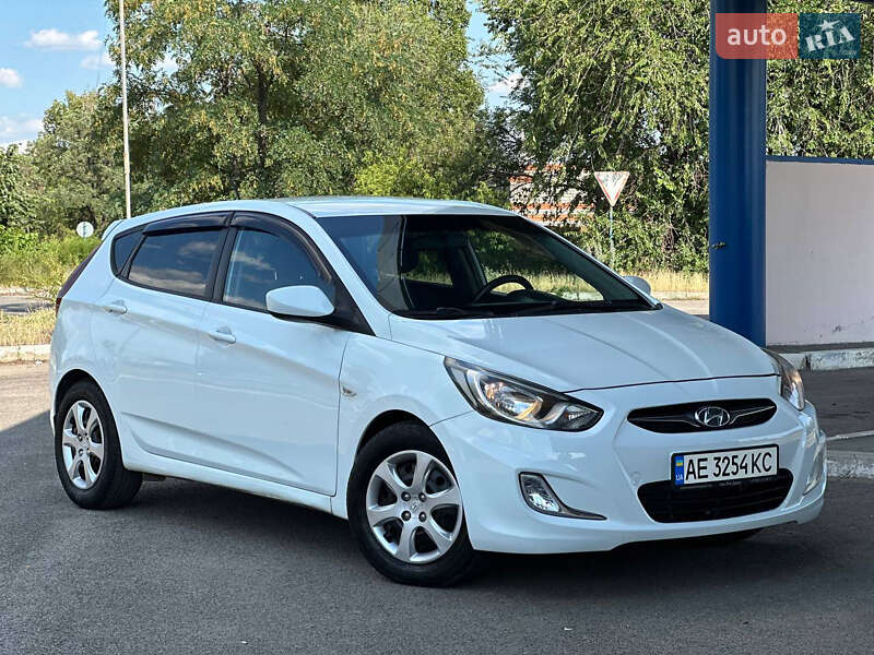 Hyundai Accent 2012