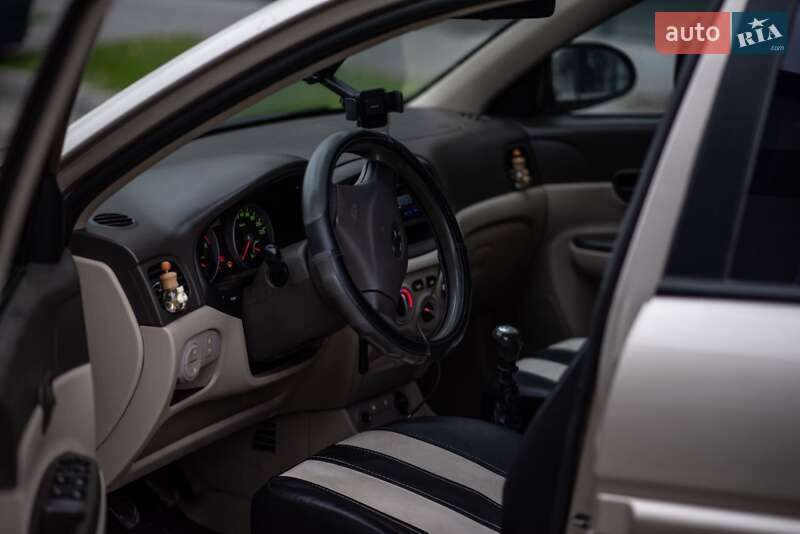 Седан Hyundai Accent 2007 в Івано-Франківську