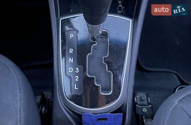 Седан Hyundai Accent 2011 в 