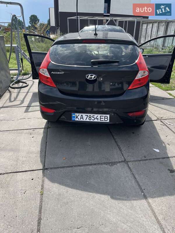 Хэтчбек Hyundai Accent 2013 в Киеве фото 2 Хэтчбек Hyundai Accent 2013 в Киеве