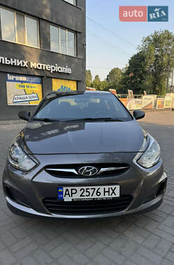 Седан Hyundai Accent 2013 в 
