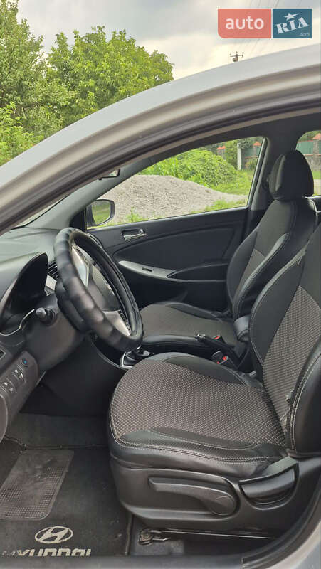 Хетчбек Hyundai Accent 2012 в Вінниці