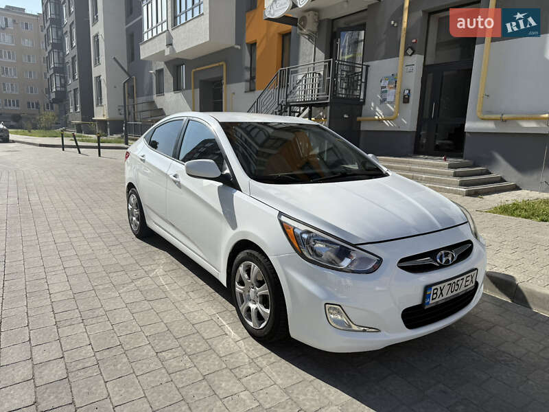 Седан Hyundai Accent 2015 в Івано-Франківську