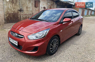 Седан Hyundai Accent 2013 в Кривому Розі