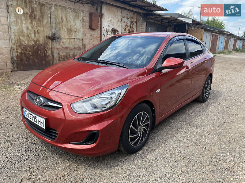 Hyundai Accent 2013