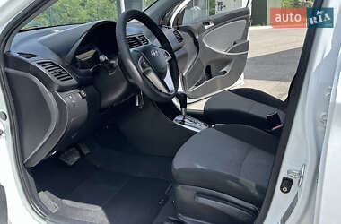 Седан Hyundai Accent 2013 в 