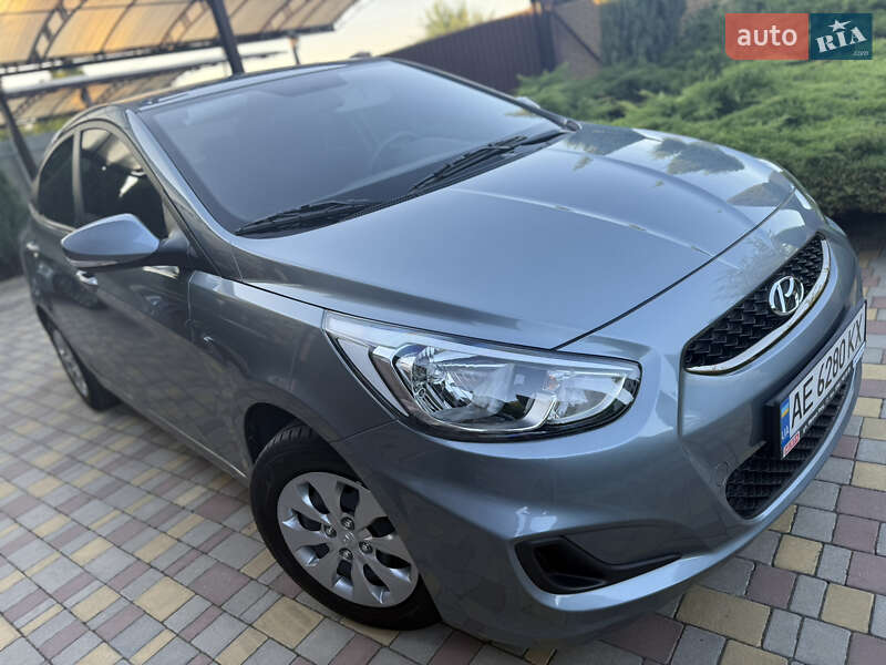 Седан Hyundai Accent 2019 в Днепре